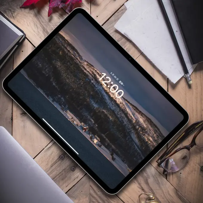 雪岭沉金 湖岸人家4K高清风景壁纸(电脑手机平板ipad) 第4张