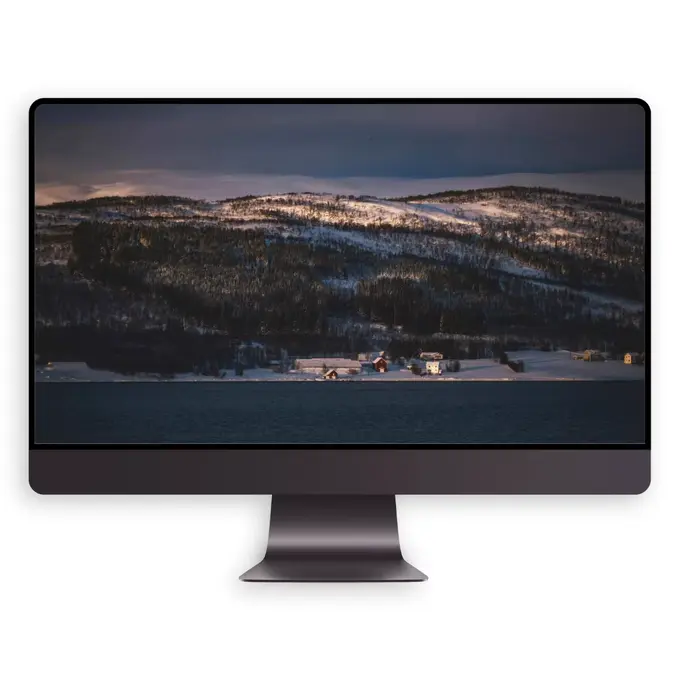 雪岭沉金 湖岸人家4K高清风景壁纸(电脑手机平板ipad) 第5张