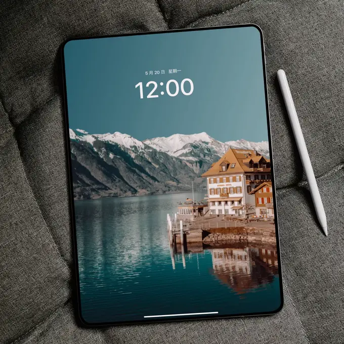 雪山映湖 居所含翠4K高清壁纸(电脑手机平板ipad) 第3张